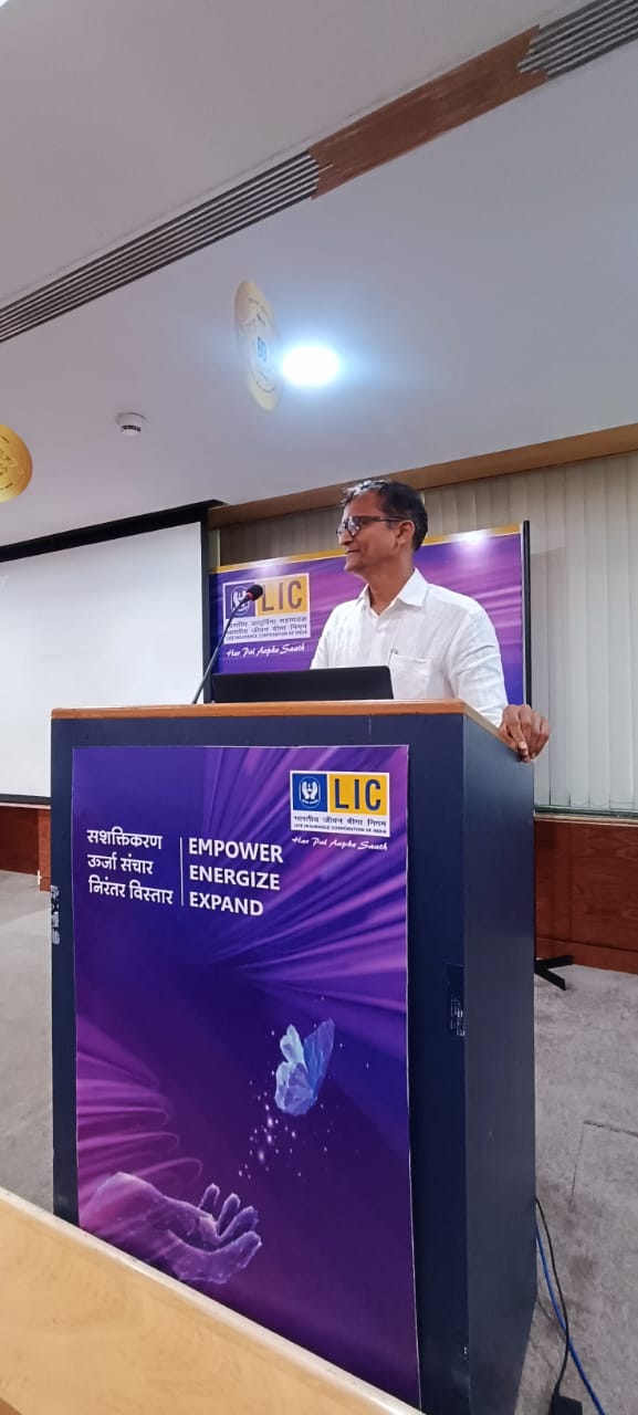 Dhiren Savla – Co-Founder & Insurance Advisor, Laxmi Insurance & Investment Mumbai